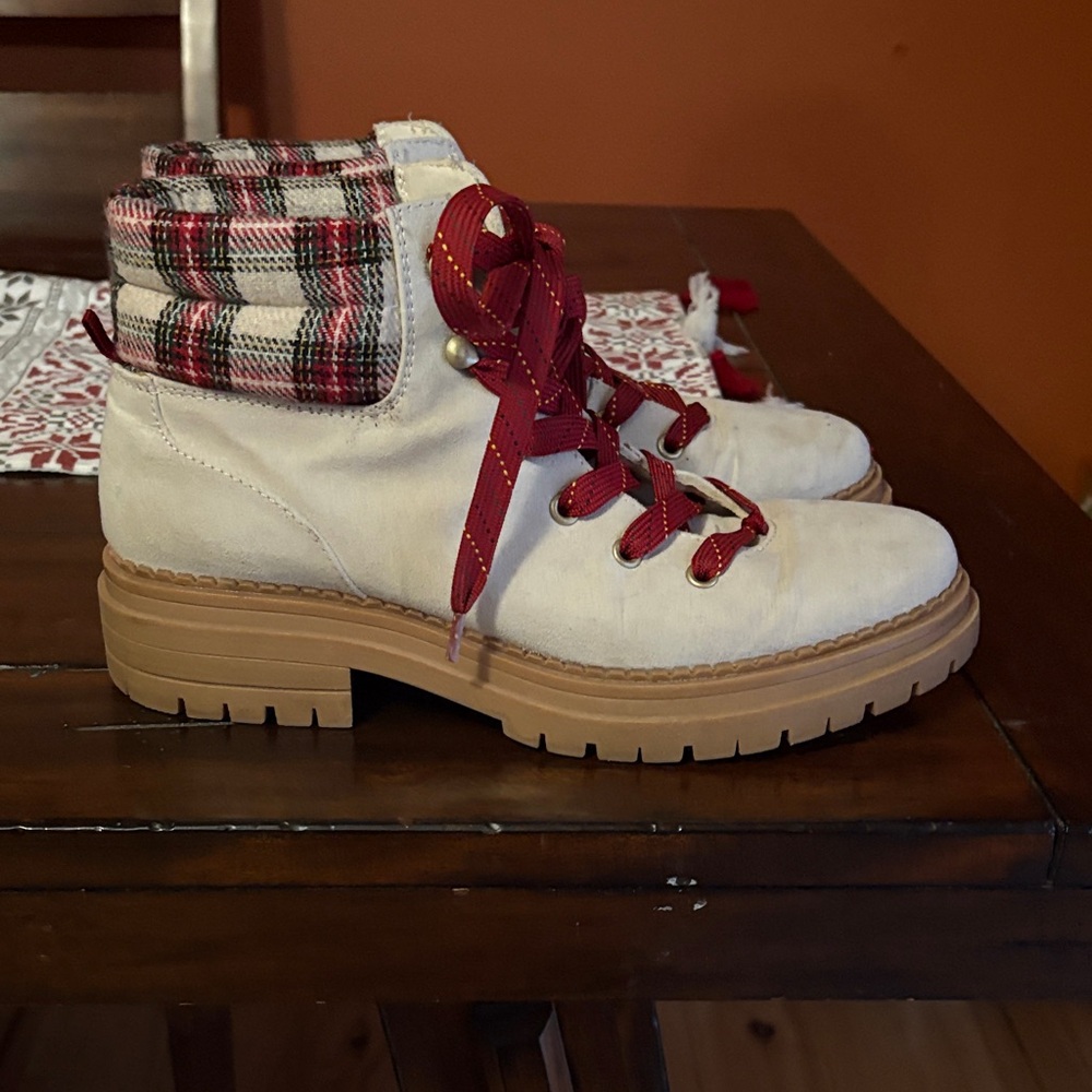 SO Women's White and Red Lace Up Boots
